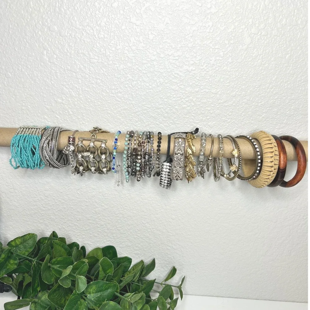 Lot of 25 Bracelet‎ Set Mixed Metals Beads Wood Bangles Stackable Statement